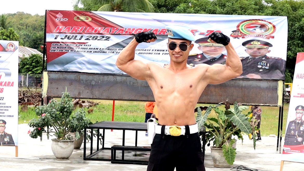 Kapolsek Weliman Mister World Fitness Supermodel Indonesia Tampil Meriahkan Acara Jelang HUT Bhayangkara ke -76 