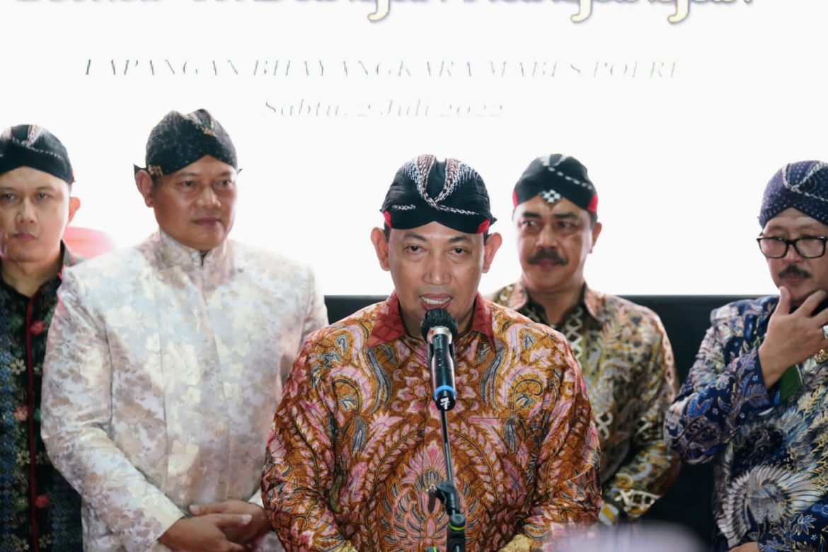 Pagelaran Wayang Kulit, Kapolri: Pelestarian Budaya Hingga Dekat dengan Masyarakat 