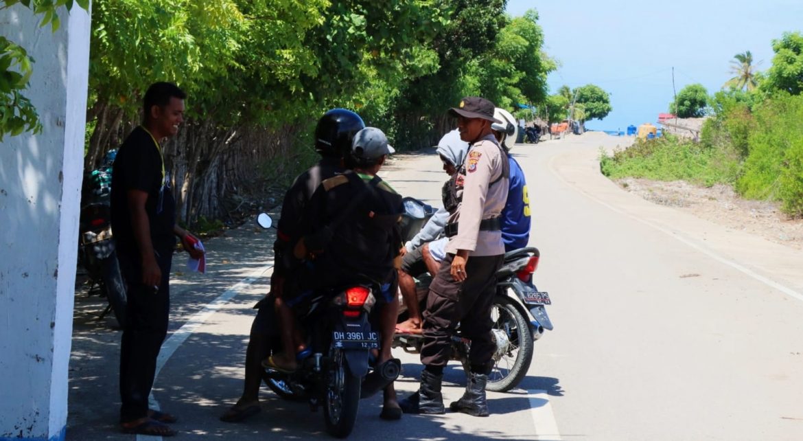 Implementasikan Commander Wish Kapolda NTT Personil Polres Malaka Tingkatkan Patroli Di Pantai Motadikin