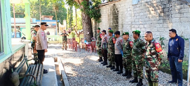 Tingkatkan Sinergitas TNI Polri Kapolsek Malaka Tengah Pimpin Apel Di Mako Koramil Betun 