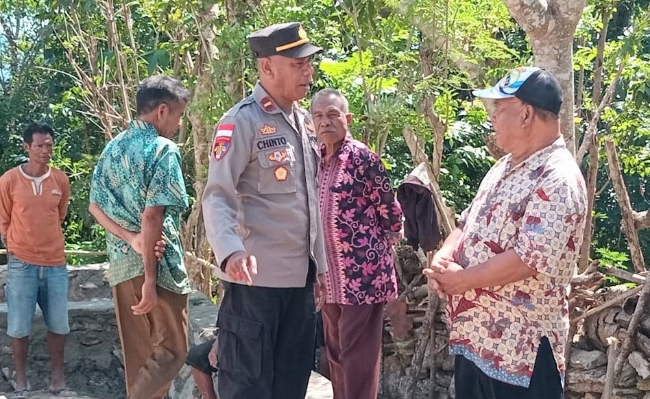 Polisi Tampung Dan Jawab Keluhan Warga Perbatasan RI-RDTL Di Kobalima Timur