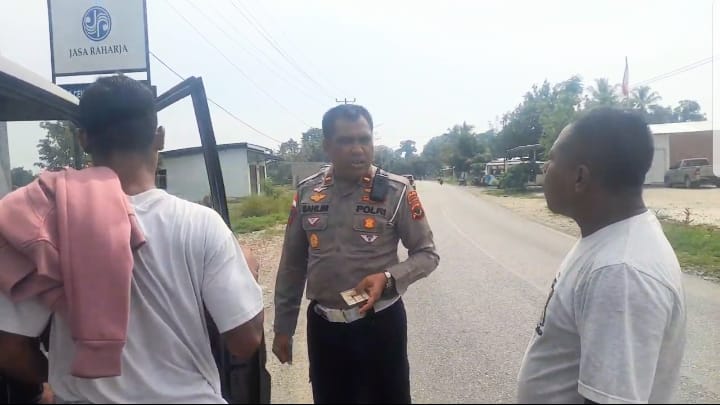 OPS Keselamatan Pesan Kapolres Malaka. Anggota Lalulintas Tetap Humanis Jaga Keamanan Kenyamanan Pengendara