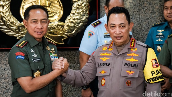 TNI-POLRI JADI 2 LEMBAGA DENGAN CITRA POSITIF TERATAS