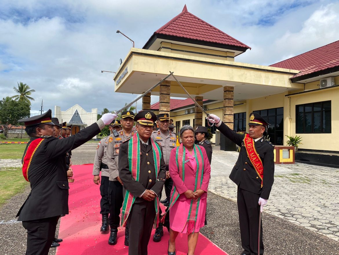 Beri Penghormatan Anggota Polri Purna Tugas, Polres Malaka Gelar Upacara Wisuda Purna Bhakti