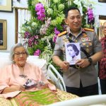 Kapolri Hadiri Perayaan Ulang Tahun ke-100 Ny. Meriyati Hoegeng, Simbol Kesetiaan dan Keteladanan IMG-20250623-WA0228