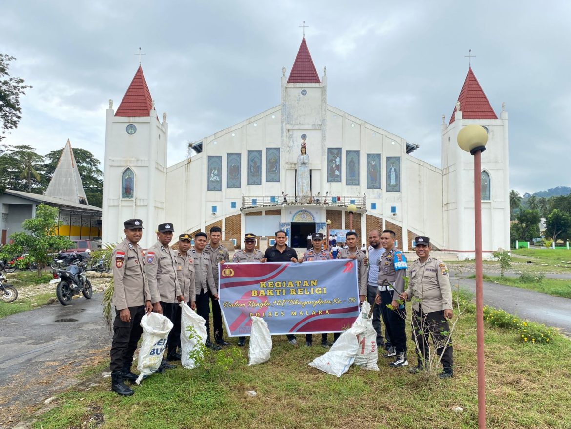 Polres Malaka Gelar Bakti Religi di Gereja St. Maria Fatima Betun Sambut Hari Bhayangkara ke-79