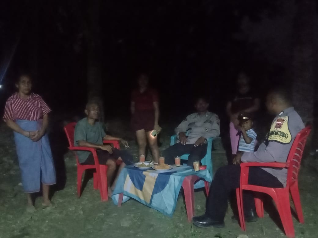 Patroli Dialogis Malam Hari, Polsek Malaka Timur Ajak Warga Aktif Jaga Keamanan Lingkungan