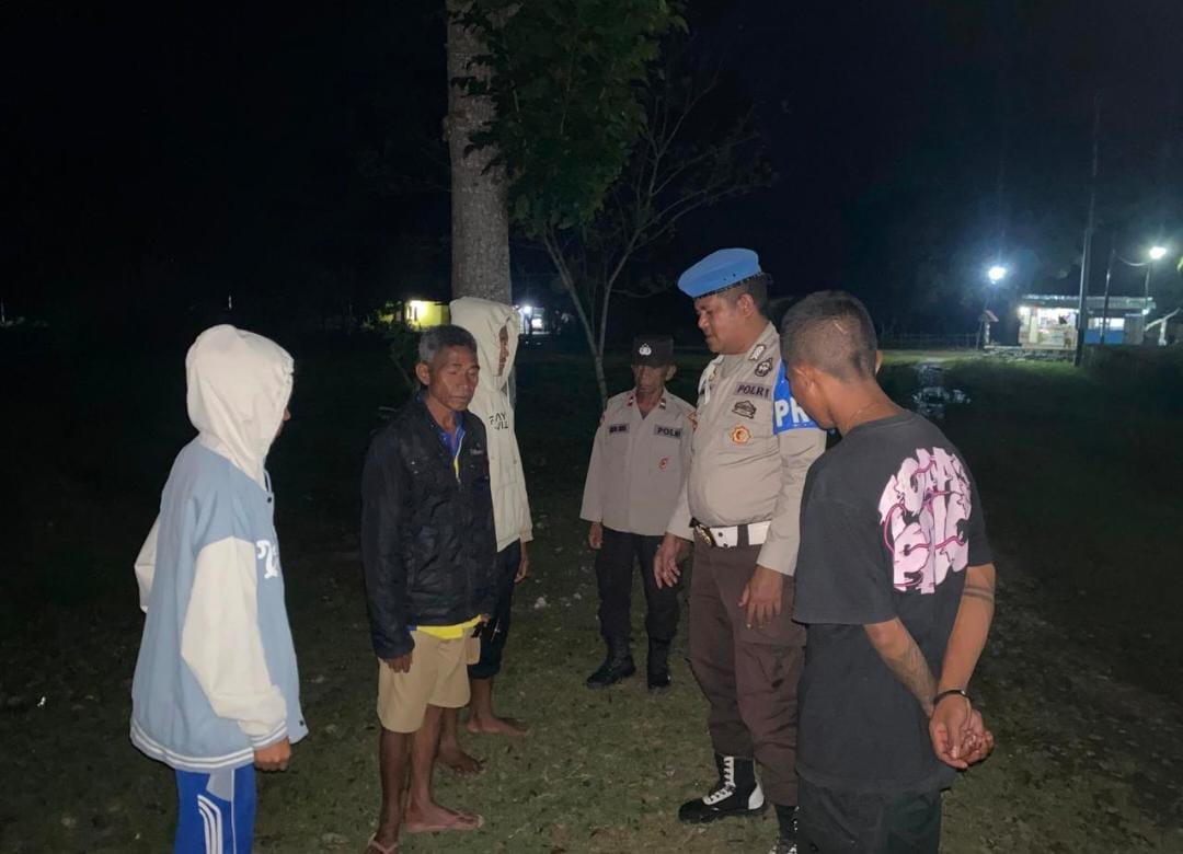 Polsek Sasitamean laksanakan patroli dialogis dan himbauan kamtibmas demi ciptakan rasa aman di masyarakat