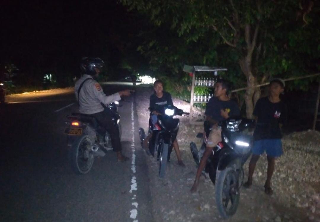 Patroli Malam Humanis, Polsek Wewiku Ajak Warga Aktif Jaga Lingkungan