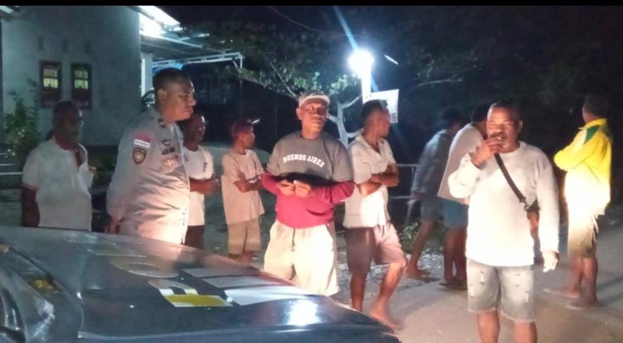 Polsek Malaka Barat intensifkan patroli malam, sampaikan imbauan kamtibmas dan pencegahan TPPO kepada warga