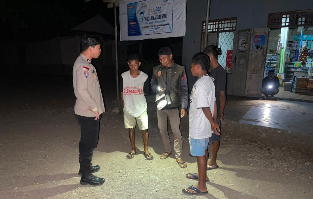 Polsek Laenmanen Gelar Patroli Dialogis di Desa Tesa, Sampaikan Pesan Kamtibmas dan Cegah TPPO