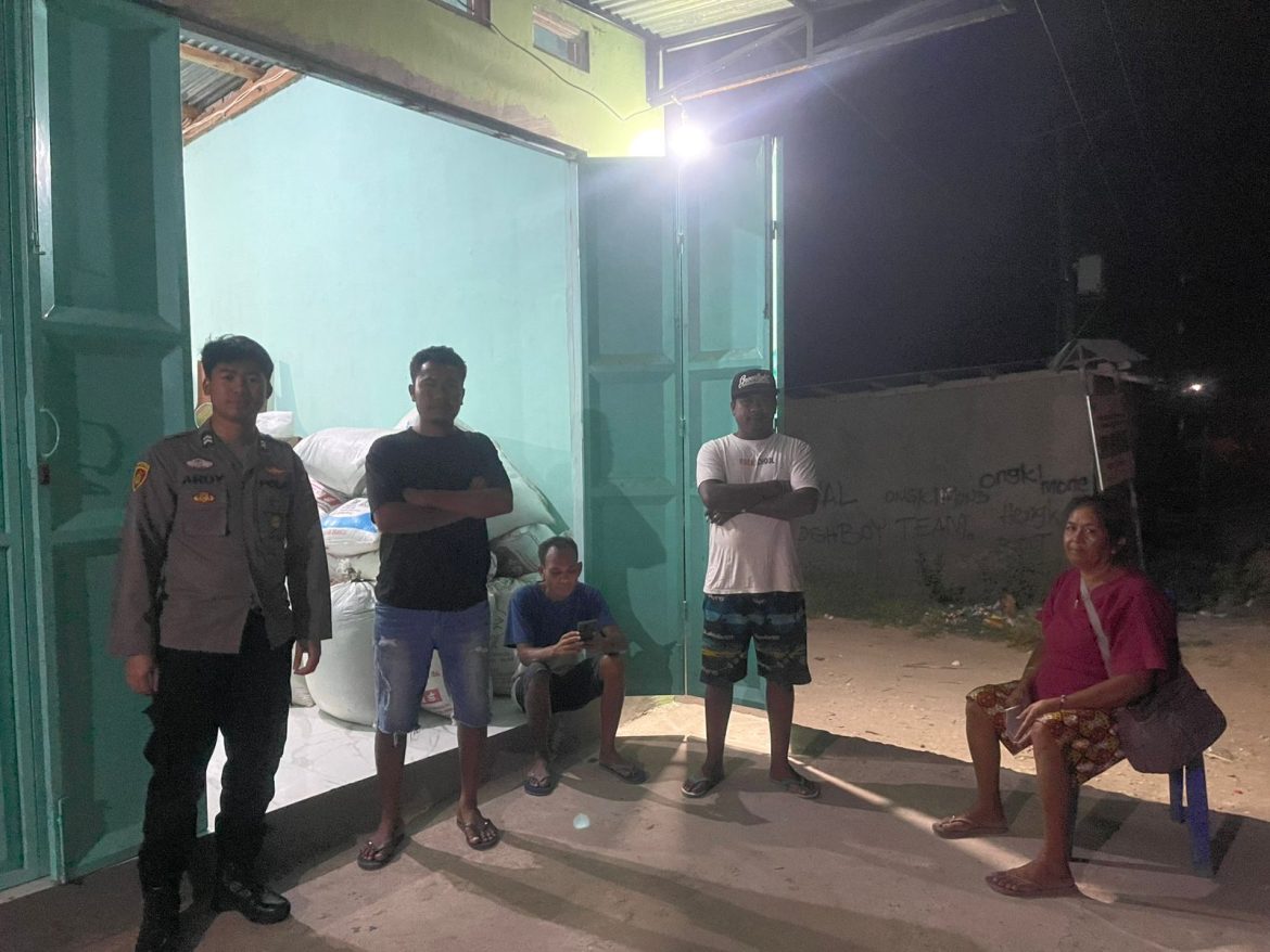 Polsek Laenmanen Gelar Patroli Dialogis di Desa Uabau, Ajak Warga Jaga Kamtibmas dan Cegah TPPO