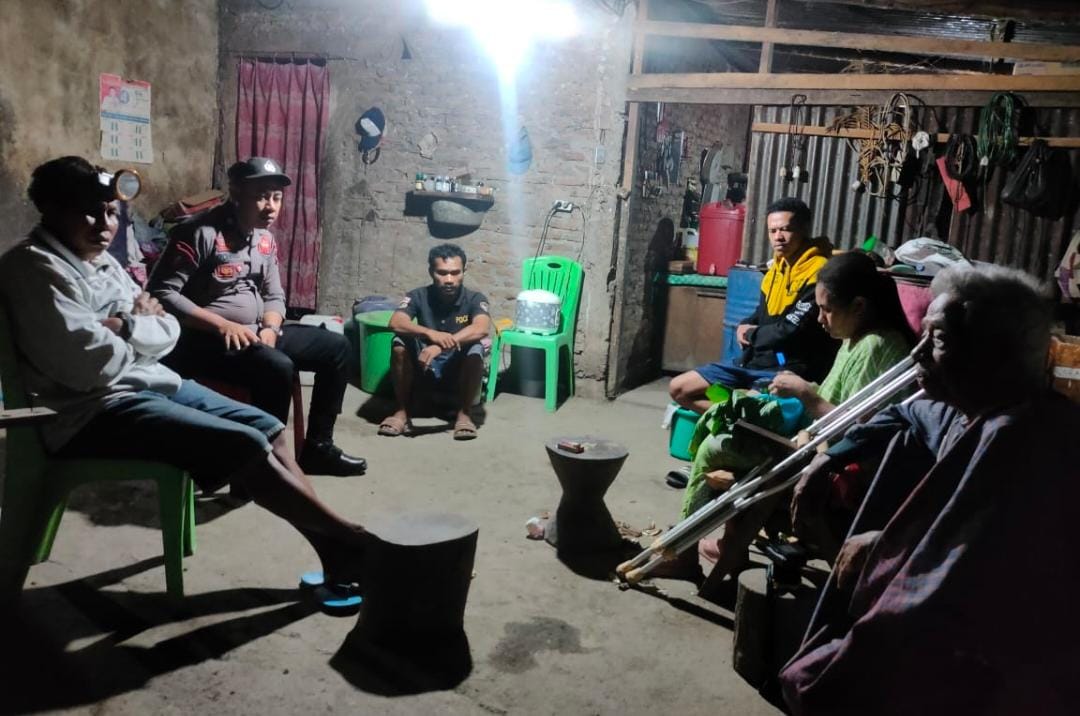 Polsek Rinhat Gelar Patroli Dialogis, Wujud Kepedulian Polri dalam Menjaga Kamtibmas di Malam Hari