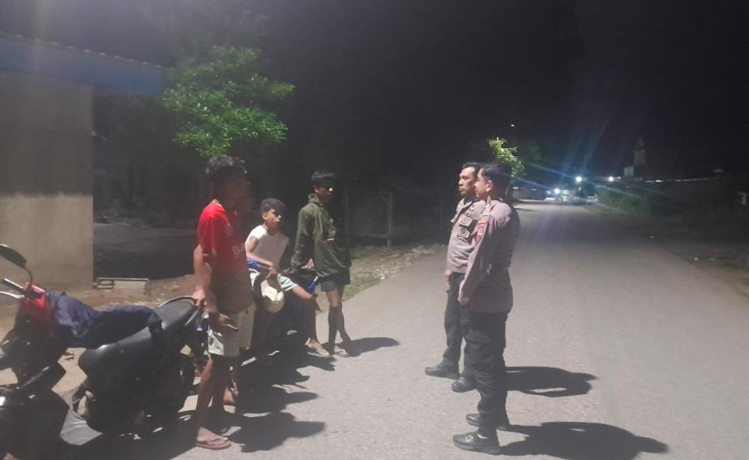 Polsek Malaka Tengah Gelar Patroli Humanis, Cegah Aksi Curanmor dan Tawuran Pemuda