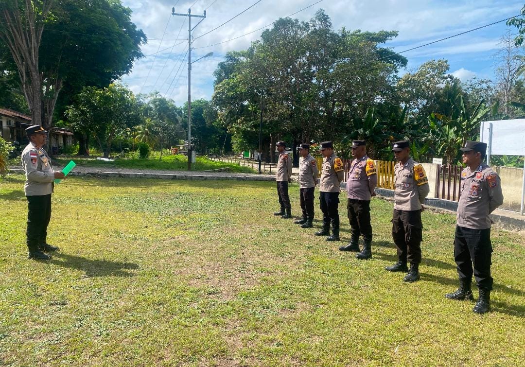 Kapolsek Malaka Timur Tegaskan Disiplin, Kekompakan, dan Dukungan Program Ketahanan Pangan dalam Apel Pagi