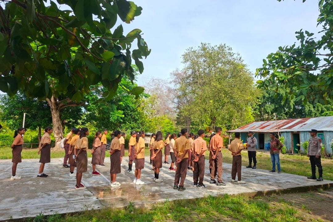 Polres Malaka Berikan Penyuluhan Kenakalan Remaja kepada Siswa SMA Budi Mulia Bakiruk