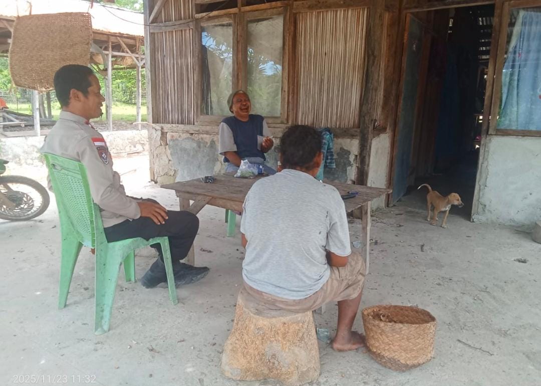 Polsek Wewiku Laksanakan Patroli Dialogis Dukung Commander Wish Kapolda NTT dalam Upaya Pemeliharaan Kamtibmas