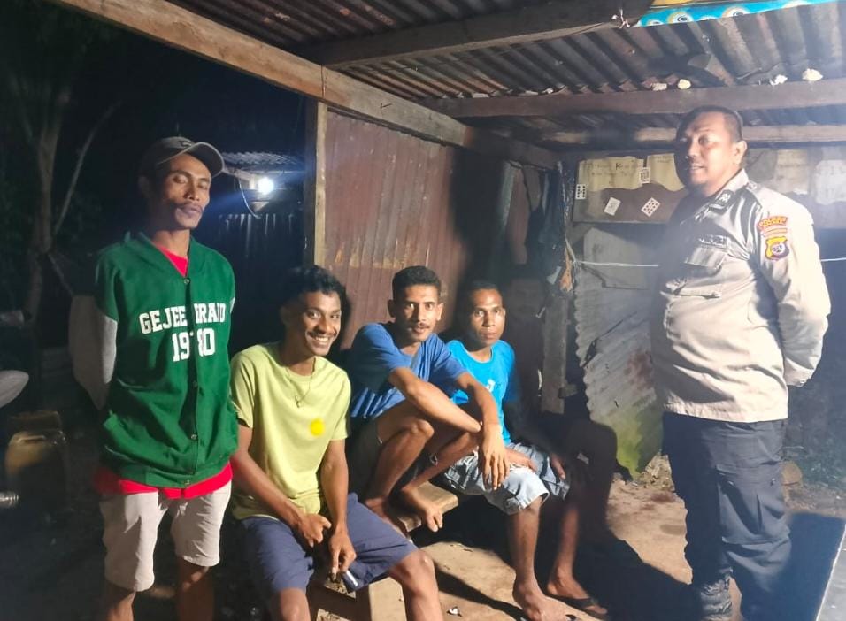 Tindak Lanjut Commander Wish Kapolda NTT, Polsek Laenmanen Laksanakan Patroli Dialogis dan Edukasi Kamtibmas