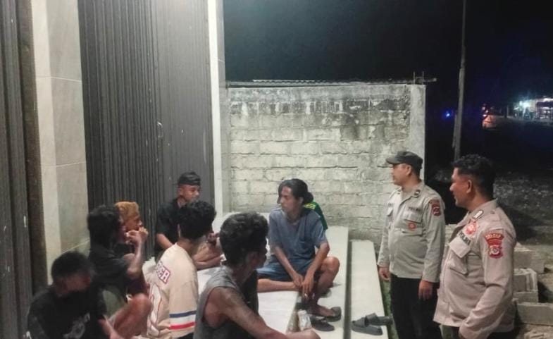 Patroli Dialogis Polsek Weliman Perkuat Upaya Pencegahan Gangguan Kamtibmas