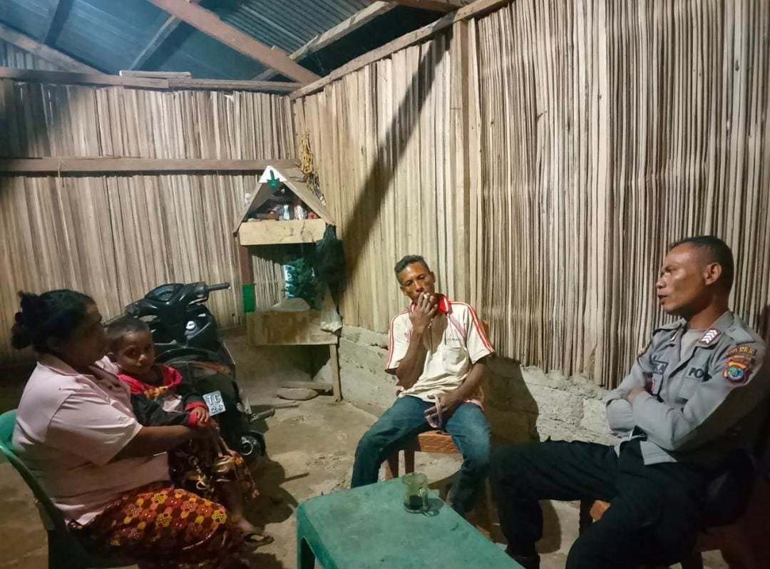 Patroli Dialogis Polsek Laenmanen, Polres Malaka Sampaikan Edukasi Kamtibmas dan Pencegahan TPPO