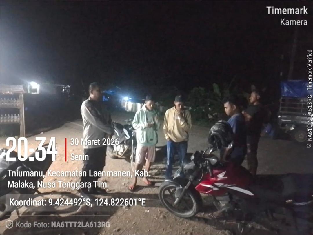 Patroli Malam Humanis Polsek Laenmanen, Edukasi Warga dan Perkuat Kamtibmas di Desa Tniumanu