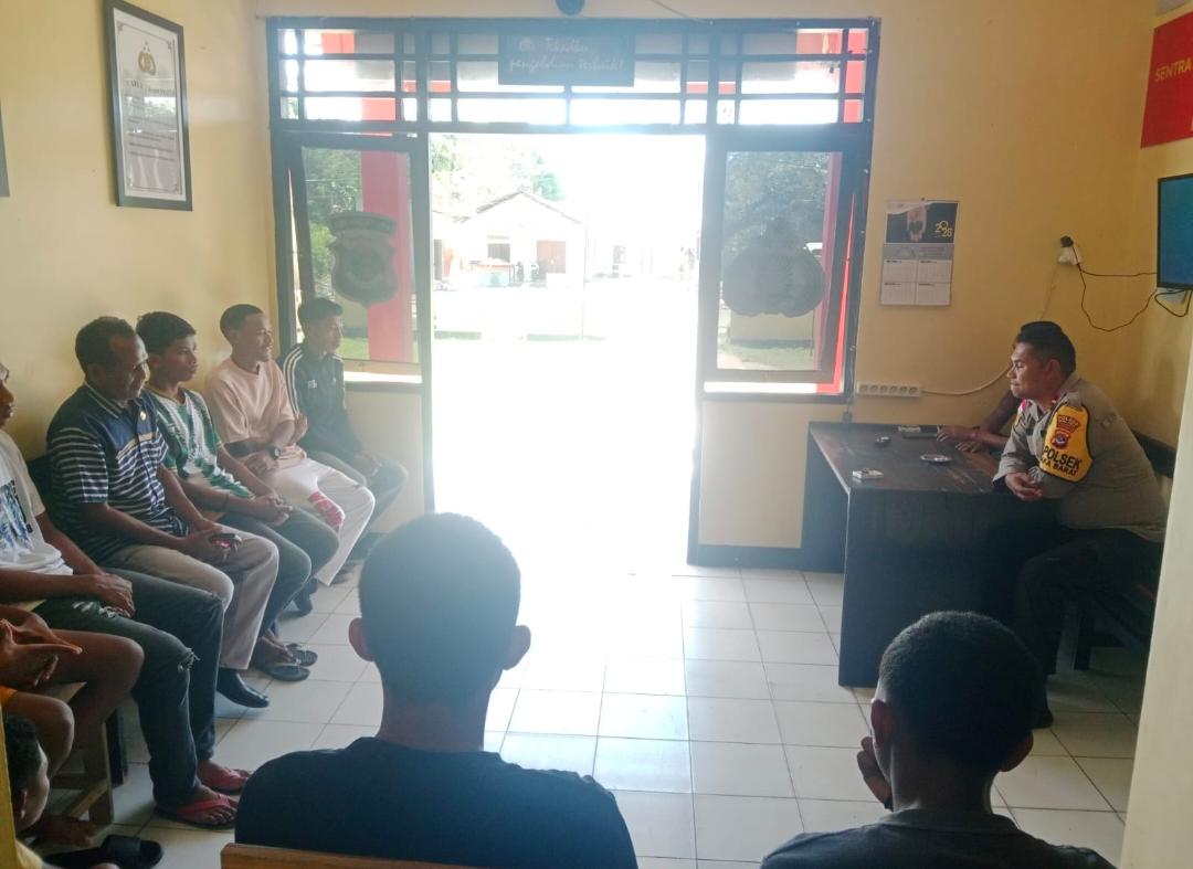 Kapolsek Malaka Barat Rangkul Pemuda Desa Rabasa, Cegah Tawuran dan Jaga Kamtibmas Tetap Kondusif